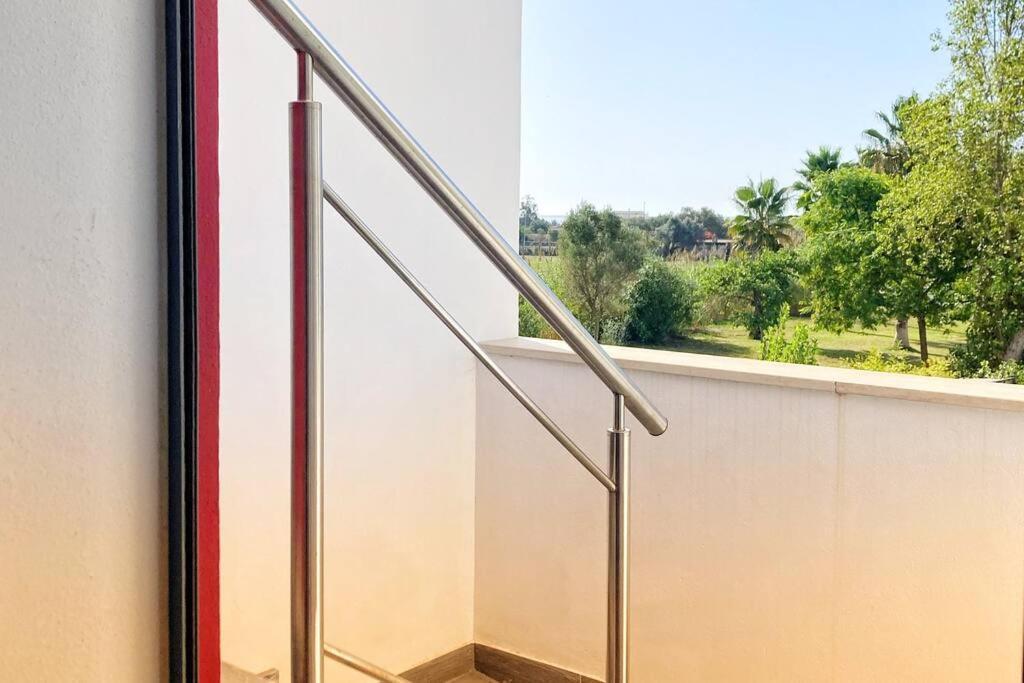 Vivenda Espacosa E Luminosa Villa Quelfes ภายนอก รูปภาพ